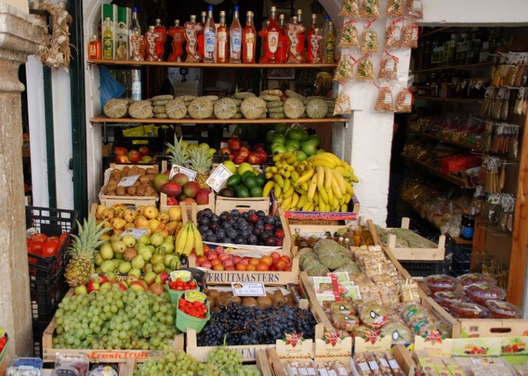 kerkyra-market-in-town
